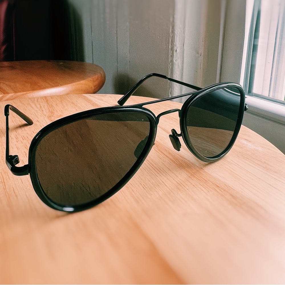 Designer aviators. Black.